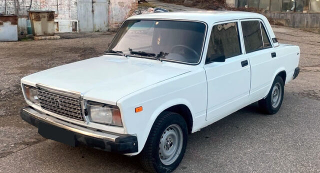 vaz-2107-1990